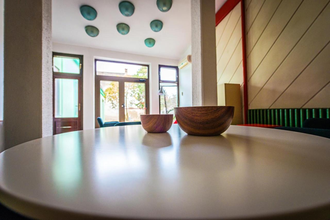 Pb Urban Garden Stay With Secured Parking Σρέμσκα Μιτρόβιτσα Εξωτερικό φωτογραφία