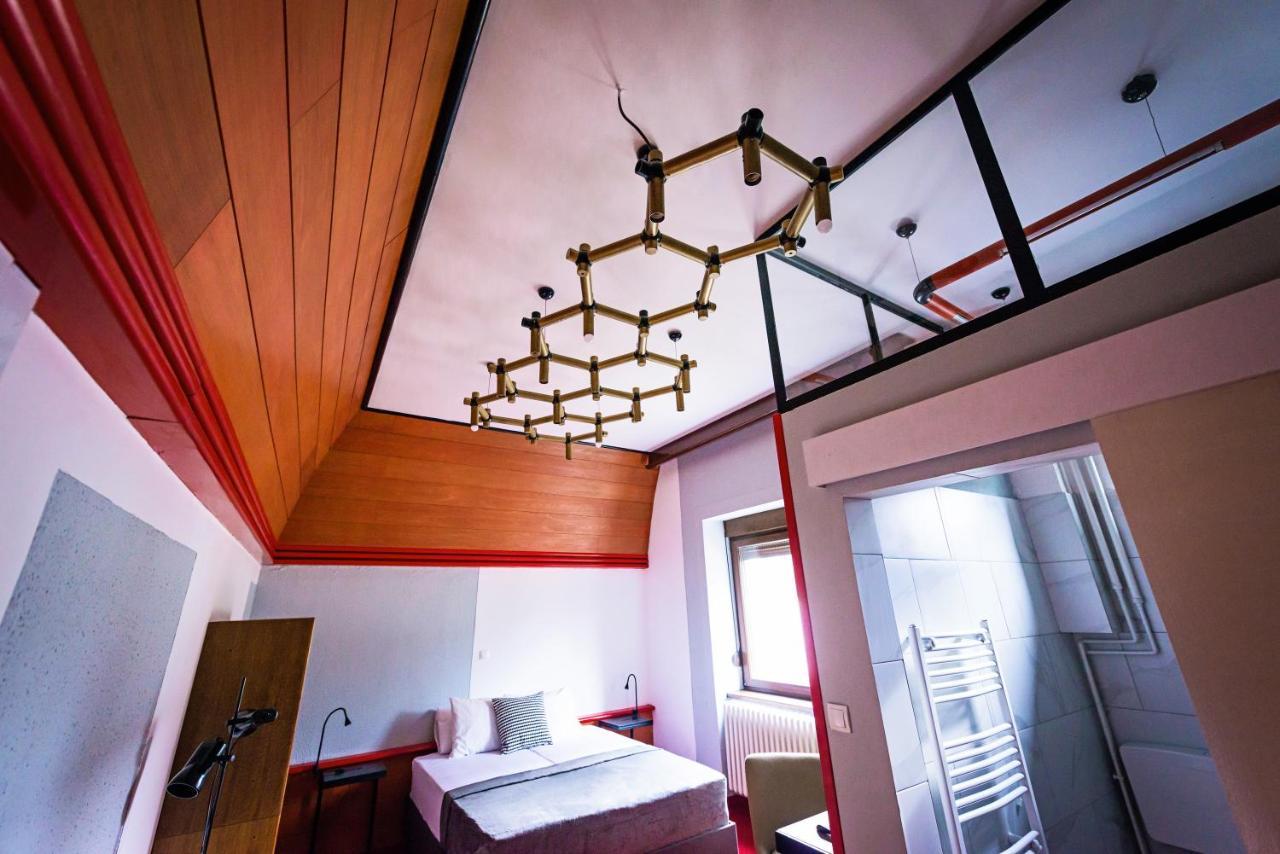 Pb Urban Garden Stay With Secured Parking Σρέμσκα Μιτρόβιτσα Εξωτερικό φωτογραφία